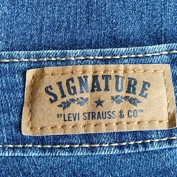 Signature Levi Strauss & Co. Modern Bootcut Jeans 4M Blue - Picture 3 of 14